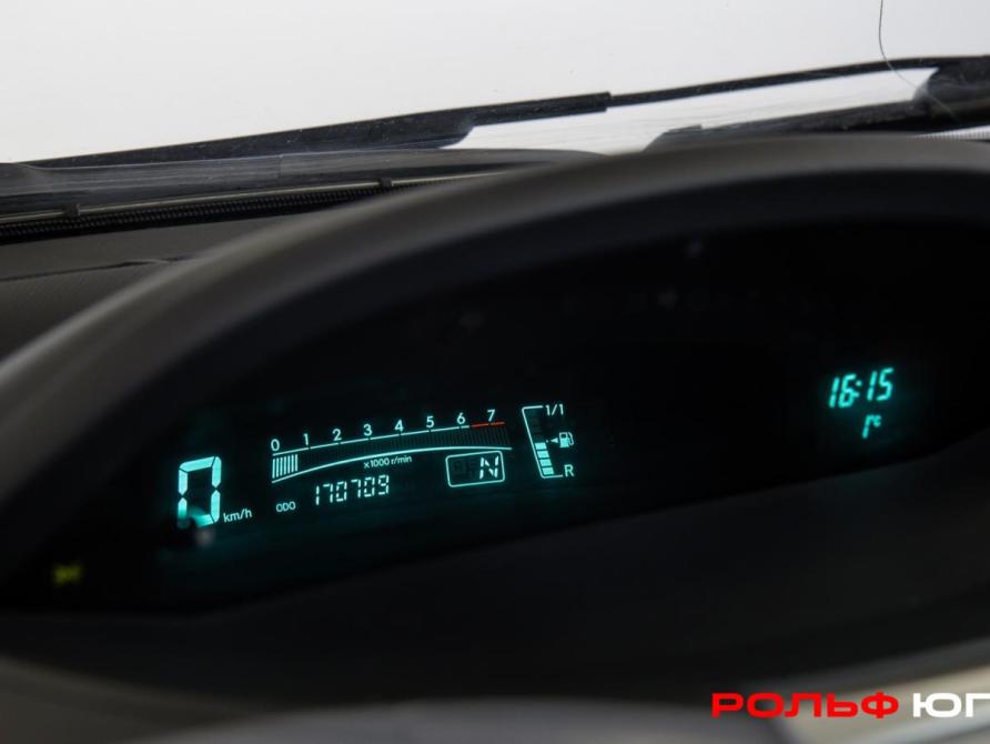 Toyota Yaris II Москва  - изображение 9