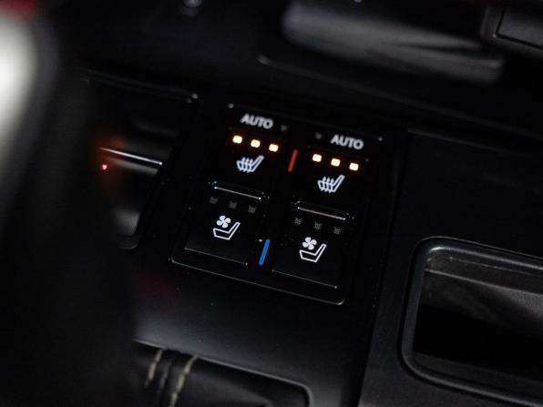 Lexus RX IV Рестайлинг с пробегом 2021 года, цена 6 499 000 рублей, 40333 км, внедорожник, Автокод Объявления