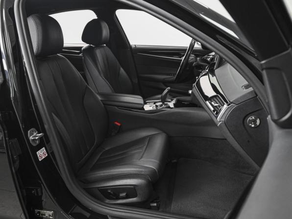 BMW 5 серии VII (G30/G31/G38) с пробегом 2017 года, цена 3 228 960 рублей, 83680 км, седан, Автокод Объявления