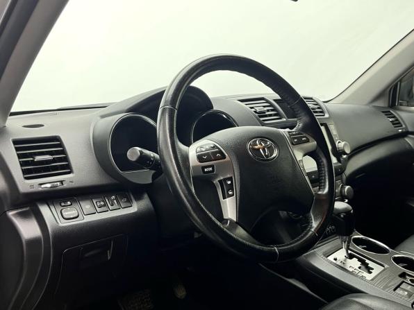 Toyota Highlander II (XU40) Рестайлинг с пробегом 2012 года, цена 2 099 000 рублей, 154469 км, внедорожник, Автокод Объявления