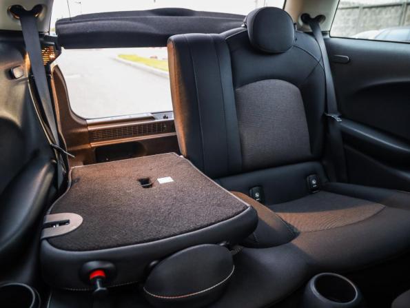 Mini Hatch III (F55/F56) Рестайлинг с пробегом 2019 года, цена 2 263 777 рублей, 34535 км, хэтчбек, Автокод Объявления