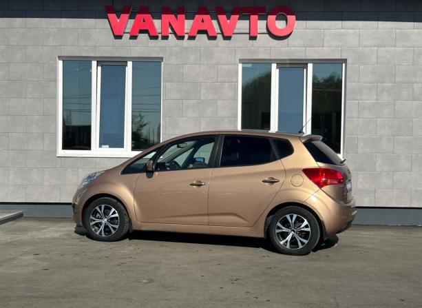 Kia Venga I с пробегом 2012 года, цена 950 000 рублей, 138776 км, минивэн, Автокод Объявления