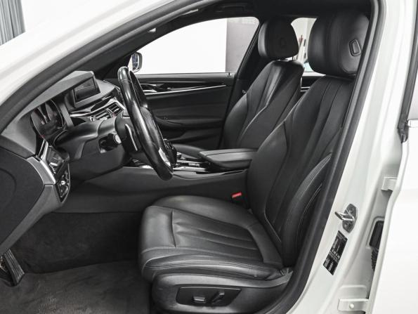 BMW 5 серии VII (G30/G31/G38) с пробегом 2018 года, цена 2 794 000 рублей, 118436 км, седан, Автокод Объявления