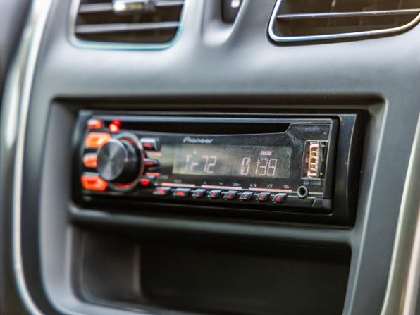Renault Sandero II с пробегом 2015 года, цена 848 000 рублей, 174817 км, хэтчбек, Автокод Объявления