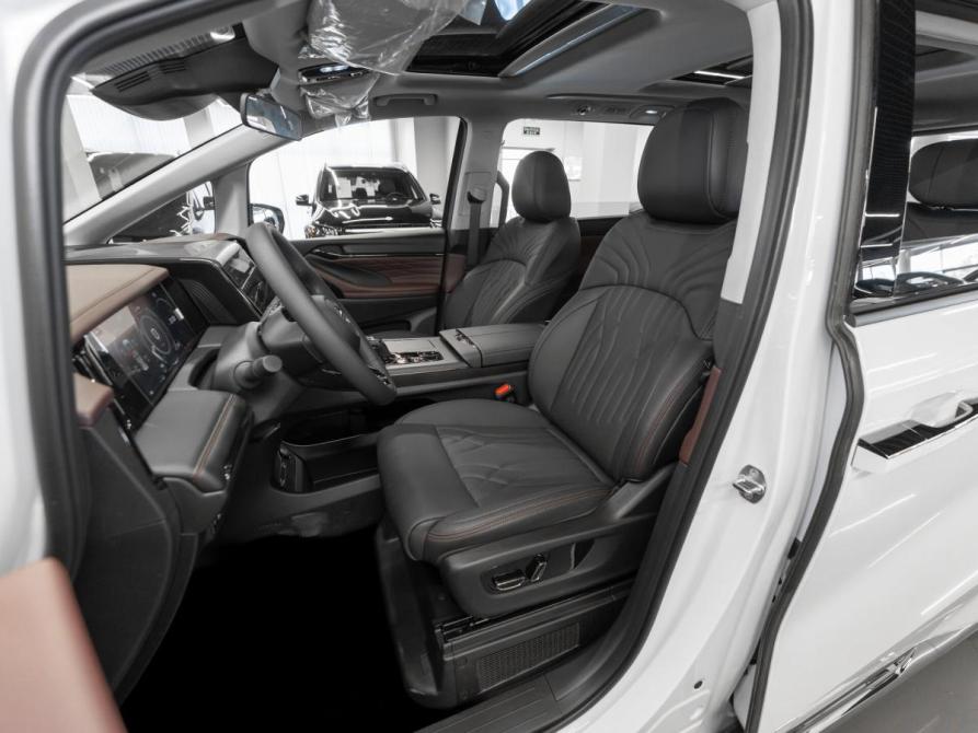 GAC Trumpchi M8 II Москва  - изображение 9