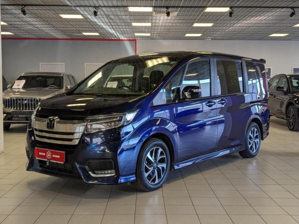 Honda Stepwgn V Рестайлинг с пробегом 2019 года, цена 2 350 000 рублей, 117000 км, минивэн, Автокод Объявления