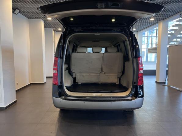 Hyundai H-1 II Рестайлинг 2 с пробегом 2019 года, цена 2 590 000 рублей, 257980 км, минивэн, Автокод Объявления