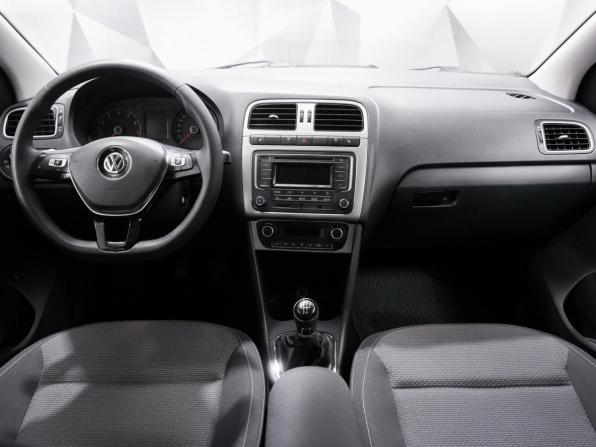 Volkswagen Polo V Рестайлинг с пробегом 2016 года, цена 925 000 рублей, 165112 км, седан, Автокод Объявления