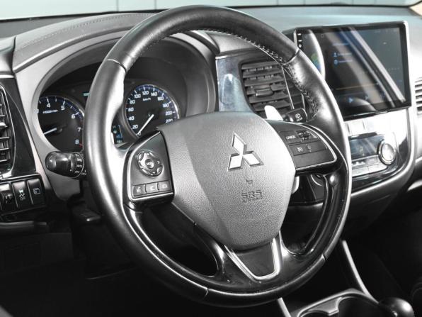 Mitsubishi Outlander III Рестайлинг 2 с пробегом 2015 года, цена 1 749 000 рублей, 179689 км, внедорожник, Автокод Объявления
