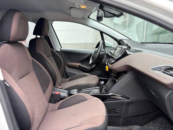 Peugeot 2008 I с пробегом 2014 года, цена 755 000 рублей, 203500 км, внедорожник, Автокод Объявления