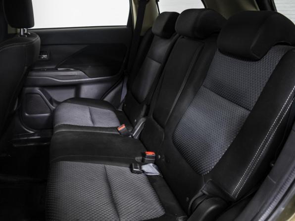 Mitsubishi Outlander III Рестайлинг 2 с пробегом 2017 года, цена 1 889 000 рублей, 116197 км, внедорожник, Автокод Объявления