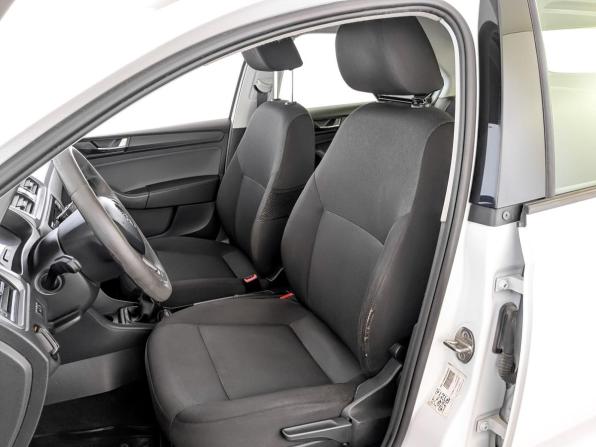Skoda Rapid I Рестайлинг с пробегом 2019 года, цена 850 000 рублей, 229200 км, лифтбек, Автокод Объявления