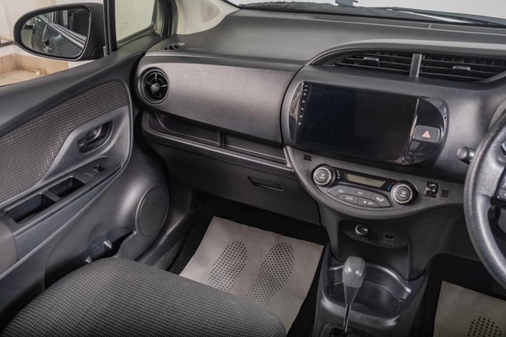 Toyota Vitz III (XP130) Рестайлинг 2 Томск  - изображение 12