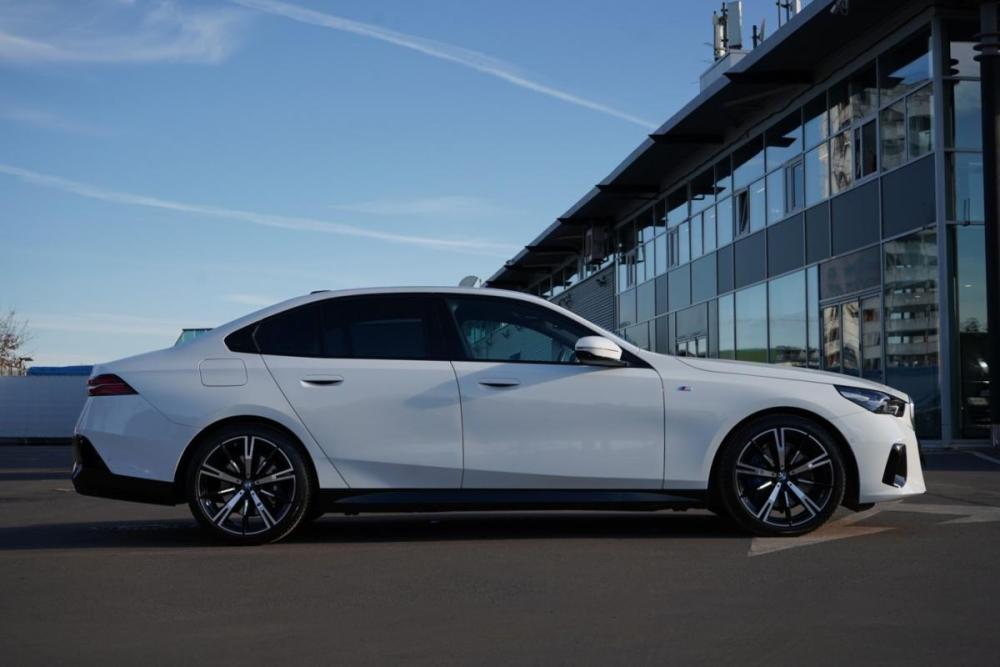 BMW 5 серии VIII (G60/G61/G68) Москва  - изображение 4