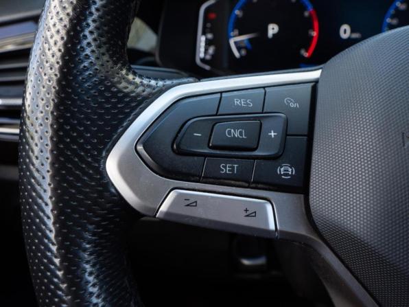 Volkswagen Polo VI с пробегом 2021 года, цена 1 690 000 рублей, 165972 км, лифтбек, Автокод Объявления