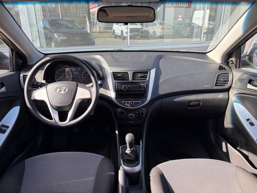Hyundai Solaris I Санкт-Петербург  - изображение 8