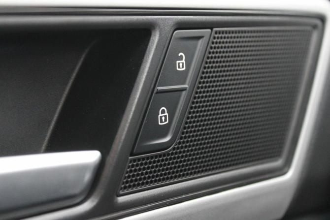 Volkswagen Atlas I Рестайлинг с пробегом 2021 года, цена 4 400 000 рублей, 60000 км, внедорожник, Автокод Объявления