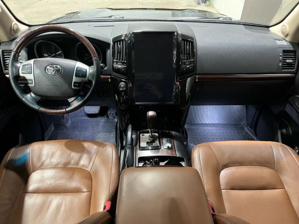Toyota Land Cruiser 200 Series Рестайлинг 1 с пробегом 2014 года, цена 3 999 000 рублей, 219095 км, внедорожник, Автокод Объявления