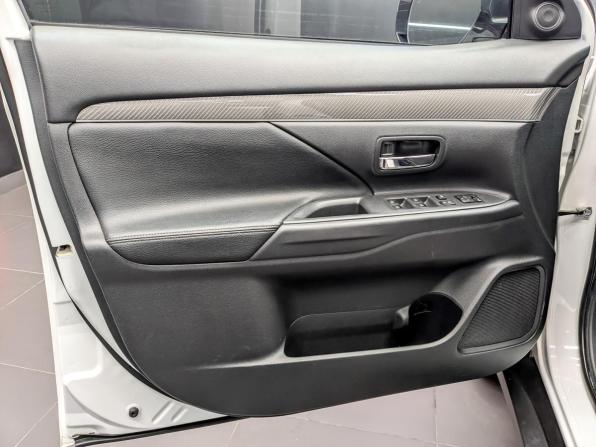 Mitsubishi Outlander III Рестайлинг 3 с пробегом 2018 года, цена 2 750 000 рублей, 86888 км, внедорожник, Автокод Объявления