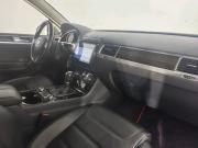 Volkswagen Touareg II Рестайлинг Санкт-Петербург  - изображение 36