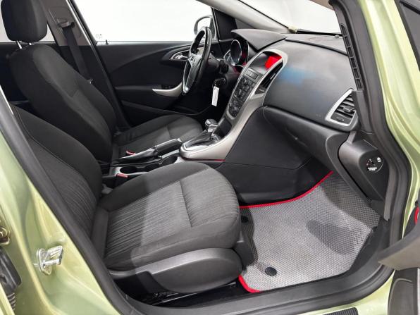 Opel Astra J с пробегом 2011 года, цена 630 000 рублей, 259923 км, хэтчбек, Автокод Объявления