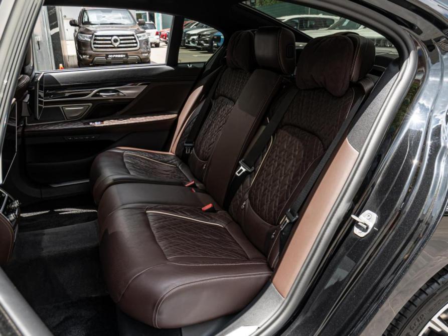 BMW 7 серии VI (G11/G12) Рестайлинг Краснодар  - изображение 11