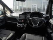 Toyota Esquire I Улан-Удэ  - изображение 36