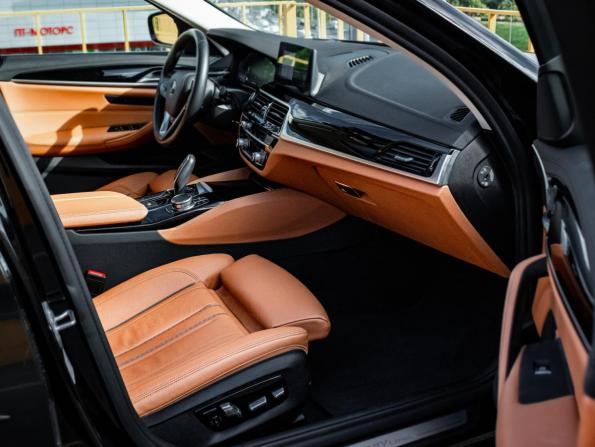 BMW 5 серии VII (G30/G31/G38) с пробегом 2019 года, цена 5 500 000 рублей, 63050 км, универсал, Автокод Объявления