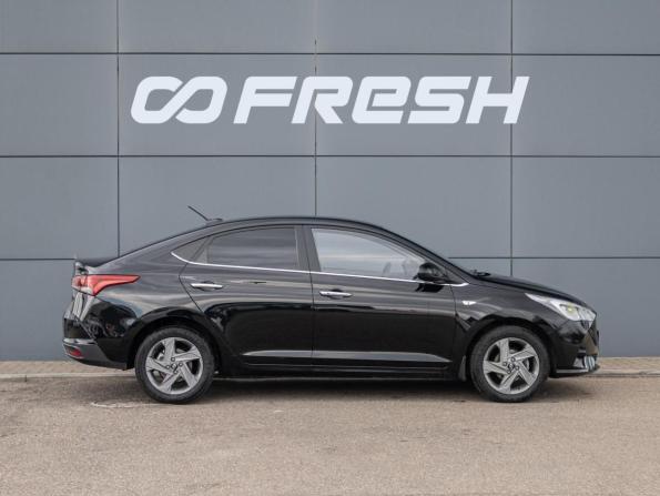 Hyundai Solaris II Рестайлинг с пробегом 2021 года, цена 1 865 000 рублей, 57021 км, седан, Автокод Объявления