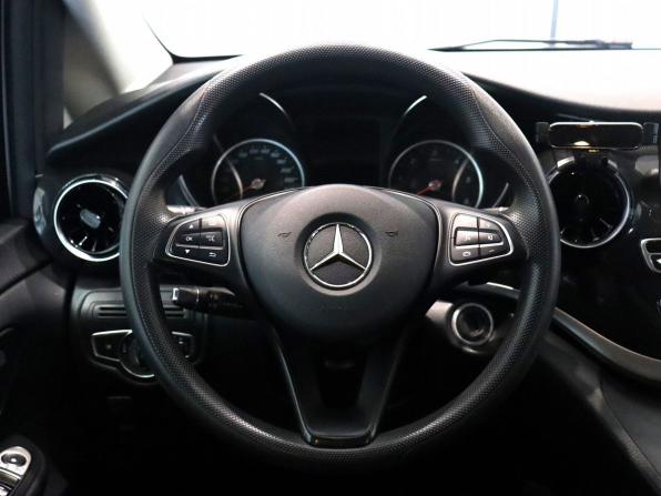 Mercedes-Benz V-Класс III (W447) с пробегом 2019 года, цена 3 990 000 рублей, 182131 км, минивэн, Автокод Объявления