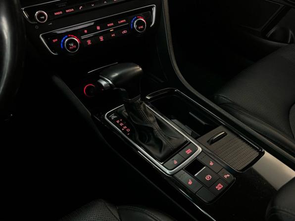 Kia Optima IV с пробегом 2018 года, цена 1 967 000 рублей, 92300 км, седан, Автокод Объявления