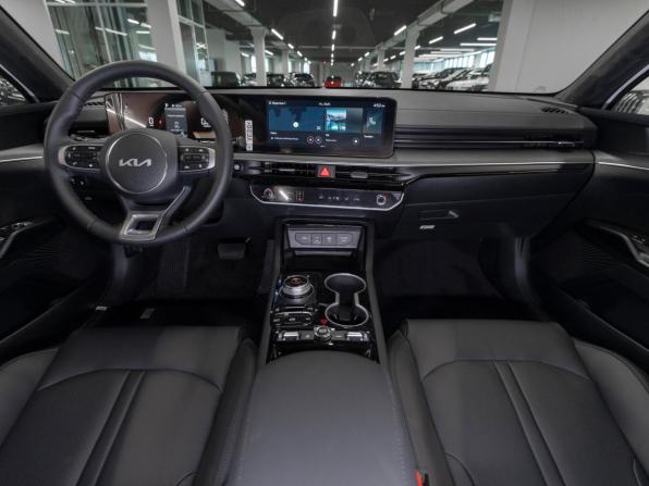 Kia K5 III Рестайлинг с пробегом 2026 года, цена 4 700 000 рублей, 11 км, седан, Автокод Объявления