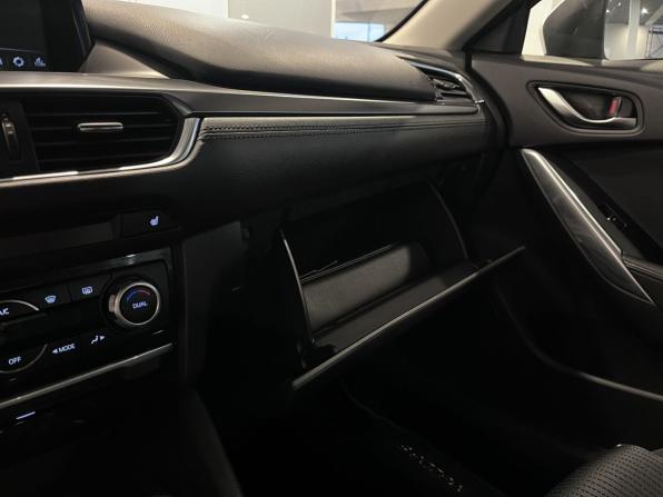 Mazda 6 III (GJ) Рестайлинг с пробегом 2016 года, цена 2 321 000 рублей, 83032 км, седан, Автокод Объявления