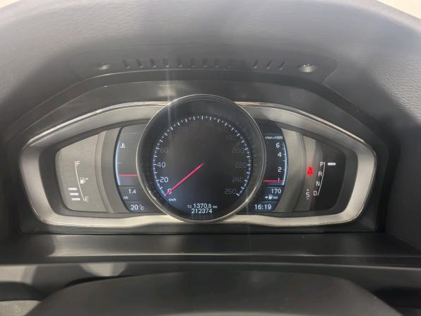 Volvo S60 II Рестайлинг с пробегом 2014 года, цена 1 299 000 рублей, 212375 км, седан, Автокод Объявления