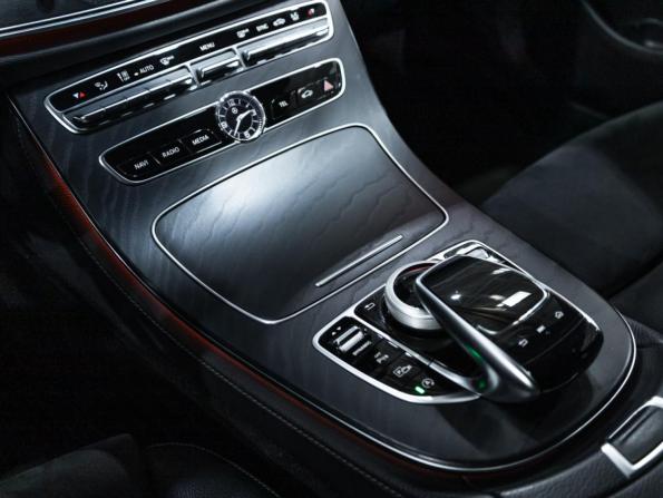Mercedes-Benz E-Класс V (W213 S213 C238) с пробегом 2020 года, цена 4 157 010 рублей, 62763 км, седан, Автокод Объявления
