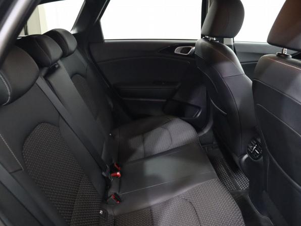 Kia Ceed III с пробегом 2019 года, цена 1 700 000 рублей, 95560 км, универсал, Автокод Объявления