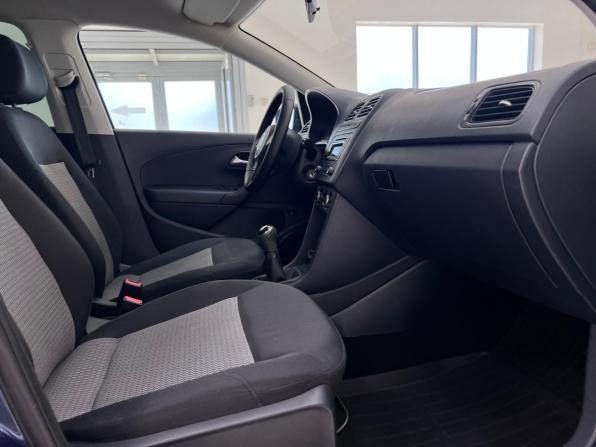 Volkswagen Polo V с пробегом 2014 года, цена 920 000 рублей, 136773 км, седан, Автокод Объявления