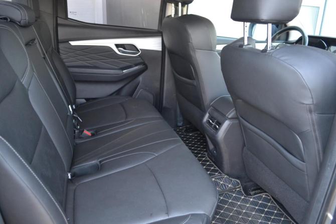 Isuzu D-Max III с пробегом 2023 года, цена 3 300 000 рублей, 30123 км, пикап, Автокод Объявления