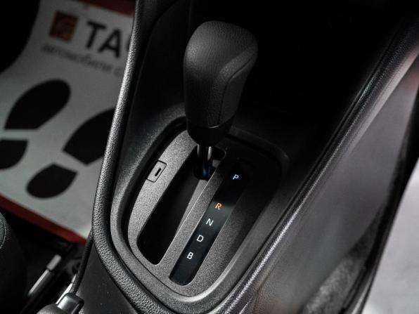 Toyota Yaris IV с пробегом 2021 года, цена 1 299 500 рублей, 53750 км, хэтчбек, Автокод Объявления
