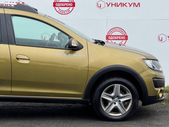 Renault Sandero II с пробегом 2017 года, цена 989 000 рублей, 119961 км, хэтчбек, Автокод Объявления