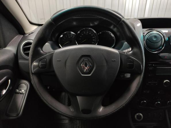 Renault Duster I Рестайлинг с пробегом 2016 года, цена 890 000 рублей, 196186 км, внедорожник, Автокод Объявления