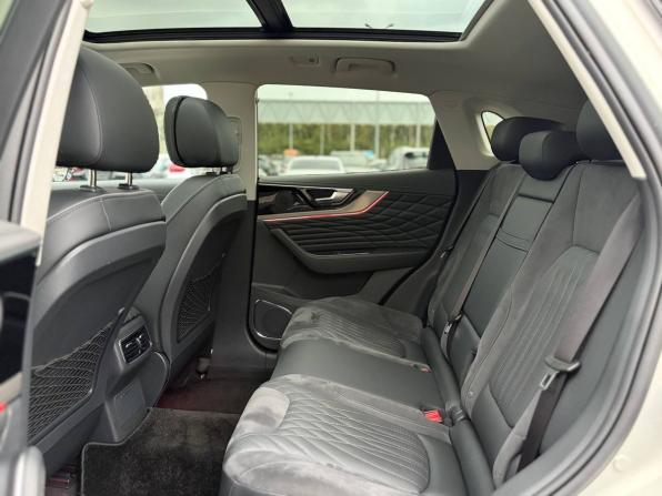 Hongqi HS5 I с пробегом 2023 года, цена 2 365 000 рублей, 78000 км, внедорожник, Автокод Объявления