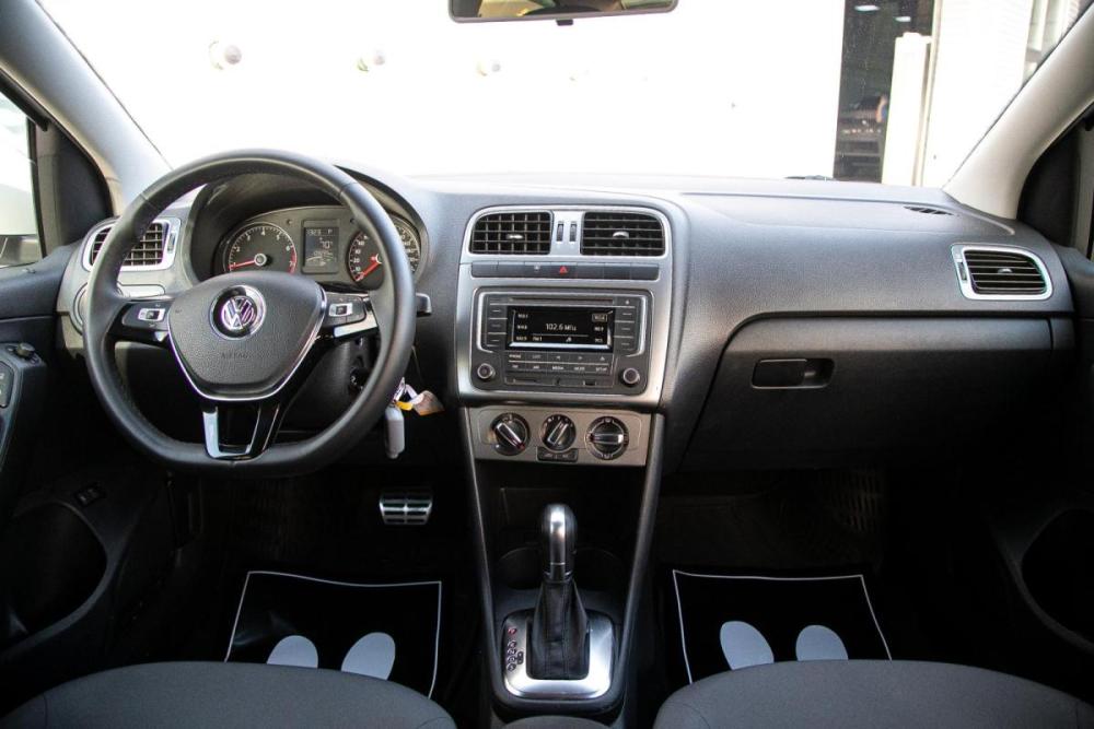 Volkswagen Polo V Рестайлинг Иркутск  - изображение 15