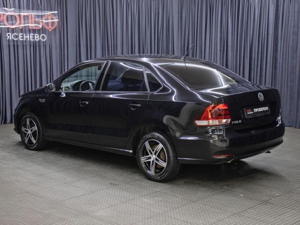 Volkswagen Polo V Рестайлинг с пробегом 2015 года, цена 929 000 рублей, 172296 км, седан, Автокод Объявления