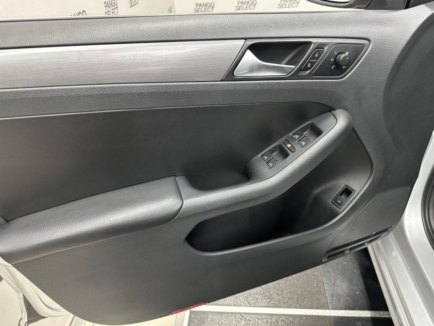 Volkswagen Jetta VI Красноярск  - изображение 8