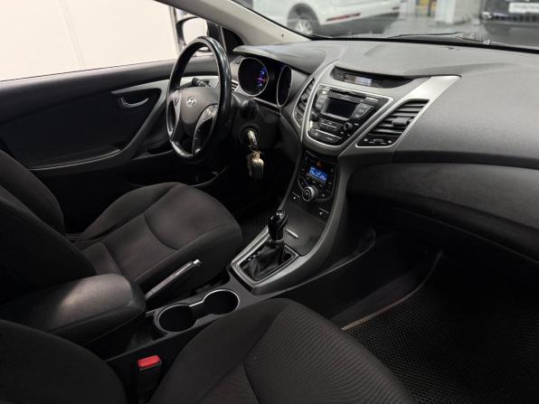 Hyundai Elantra V (MD) Рестайлинг с пробегом 2015 года, цена 1 350 000 рублей, 110000 км, седан, Автокод Объявления