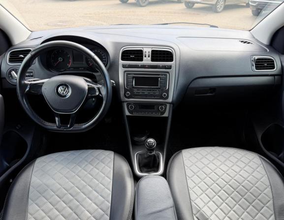 Volkswagen Polo V Рестайлинг с пробегом 2017 года, цена 1 150 000 рублей, 119500 км, седан, Автокод Объявления