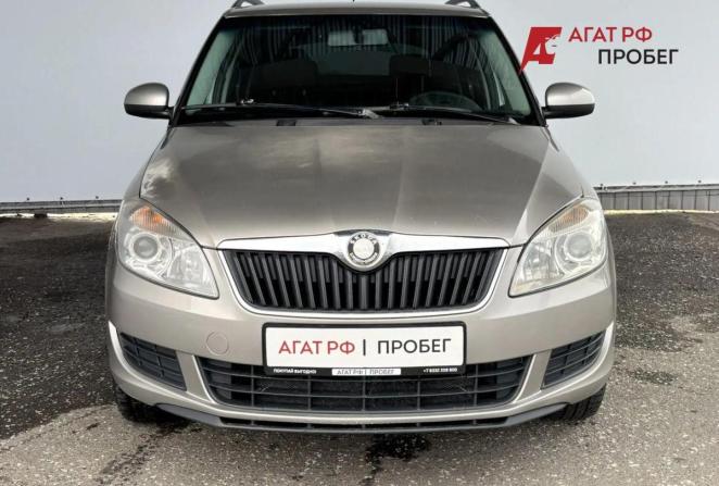 Skoda Fabia II Рестайлинг с пробегом 2010 года, цена 420 000 рублей, 211379 км, универсал, Автокод Объявления