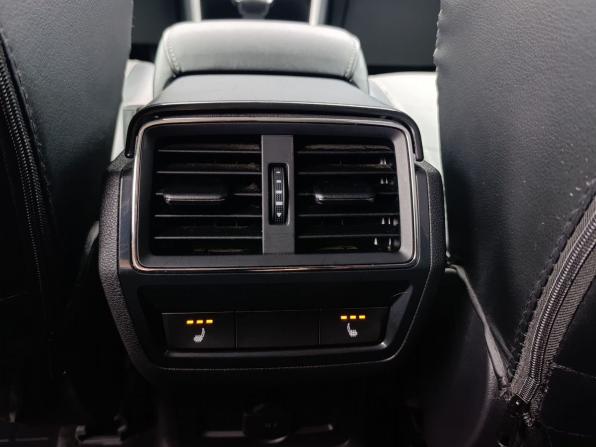 Skoda Karoq I с пробегом 2020 года, цена 2 400 000 рублей, 90229 км, внедорожник, Автокод Объявления