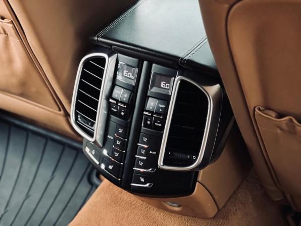 Porsche Cayenne II (958) с пробегом 2011 года, цена 2 090 000 рублей, 108416 км, внедорожник, Автокод Объявления